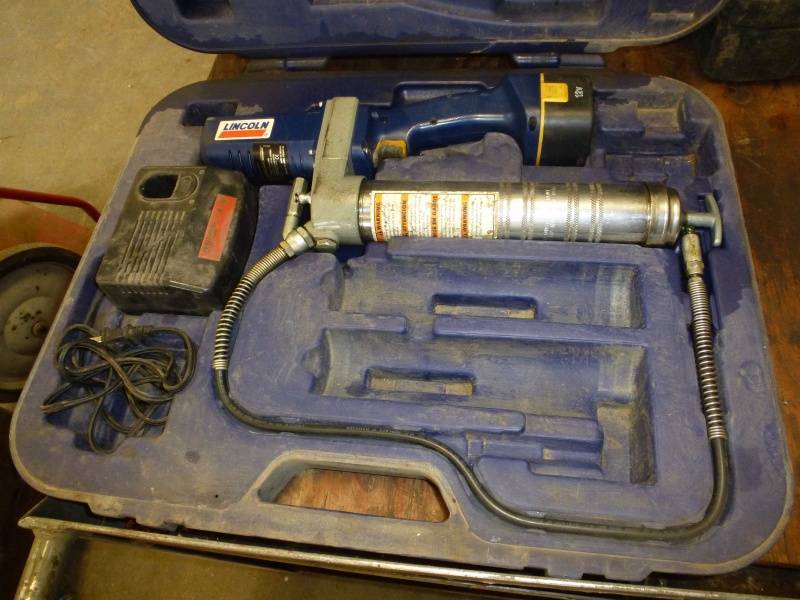 Lincoln Electric Grease Gun NCS Brown Excavating2 Equip 2015 KBID