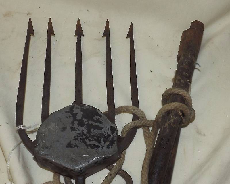 Antique Collapsible Spear Ice Fishing