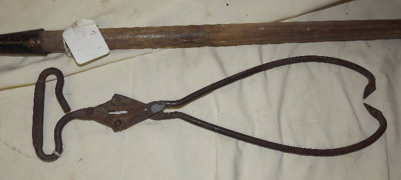Snap Lock Gaff Norlunds Lion & Ice  Coal Tongs