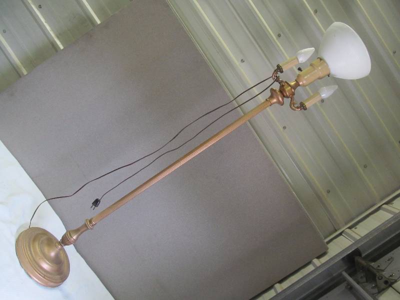 Floor lamp