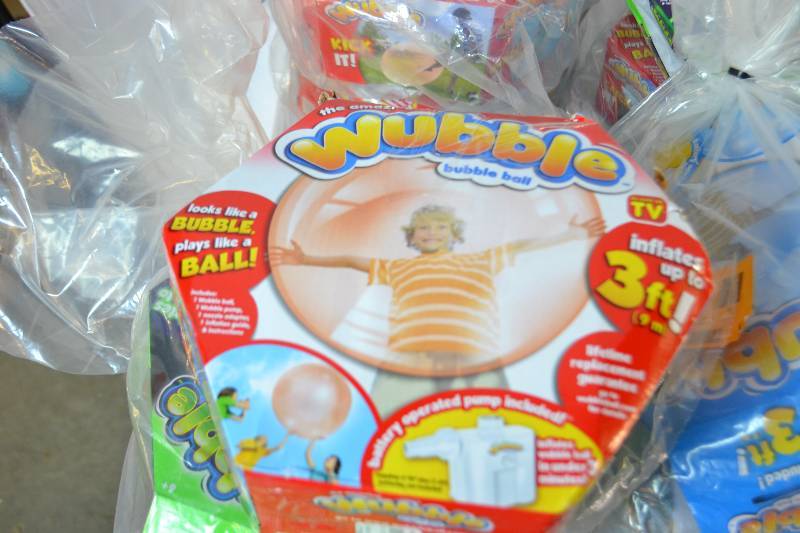 Box of Wubble Balls