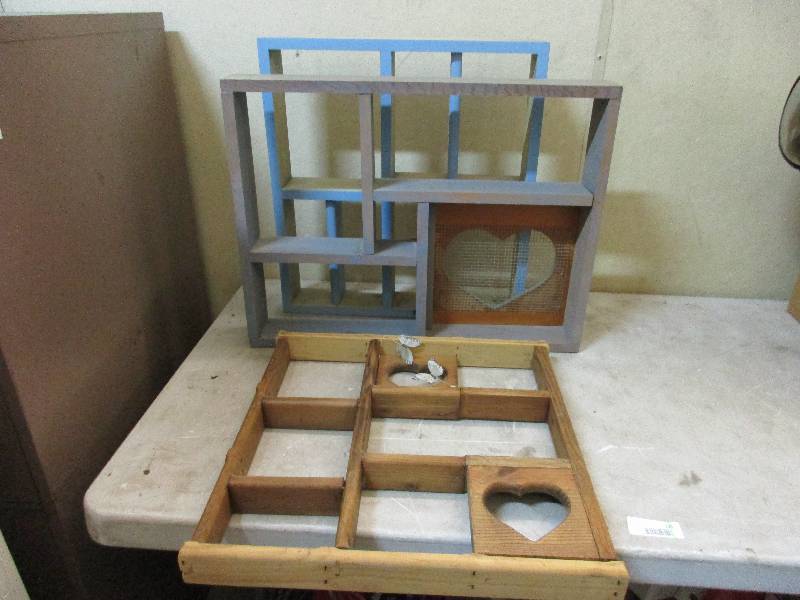 Wall shelves