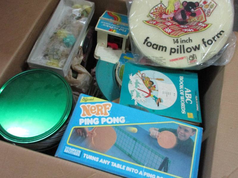 decor & toys