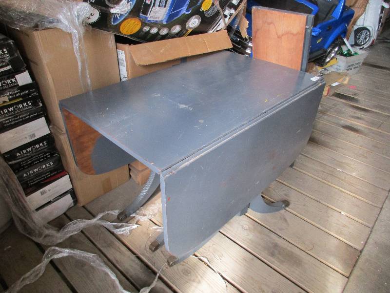 Kitchen table
