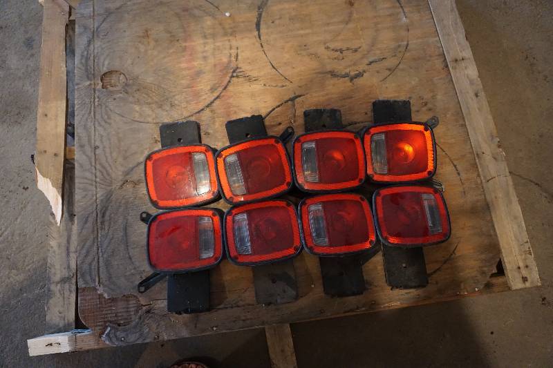 lot 18 image: Lot of 8  - Truck Tail Lights