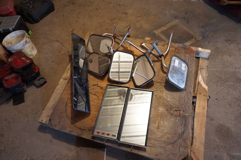 lot 19 image: Lot of Assorted Truck Mirrors in Assorted Sizes and Styles