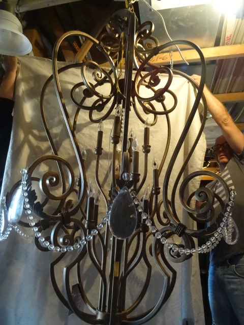 Wellington Chandelier in Antique Gold