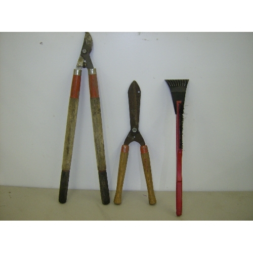 Trimming tools and ice scraper brush