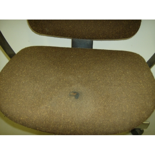Swivel chair