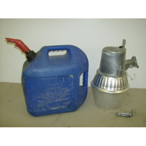 5 gal kerosene can, light