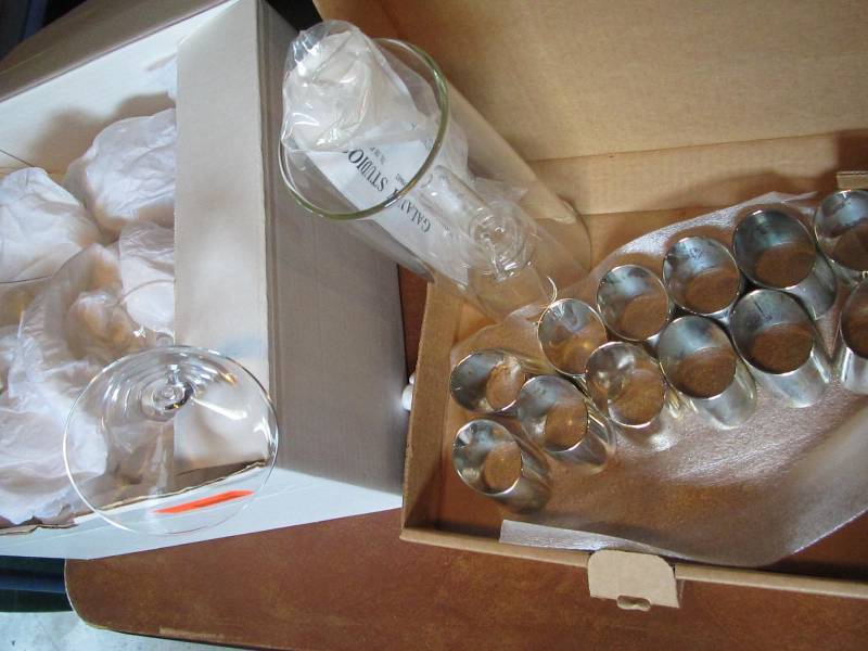 oil lamp (new), wine glasses, silver napkin rings