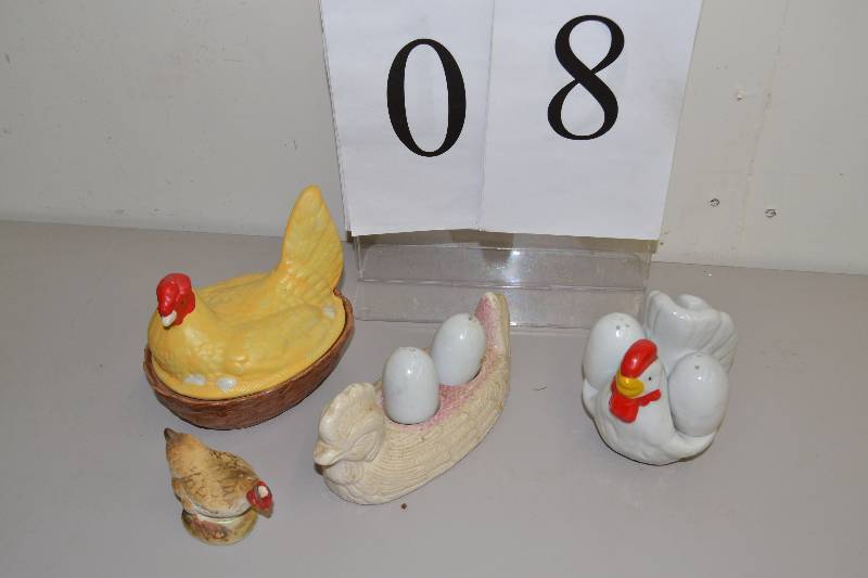 lot 8 image: Chicken Salt-Pepper, Covered Candy Dish