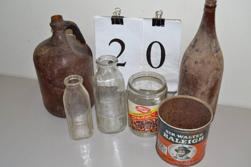 lot 20 image: Vintage Misc.