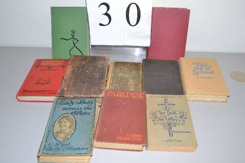 lot 30 image: Antique, Vintage Books