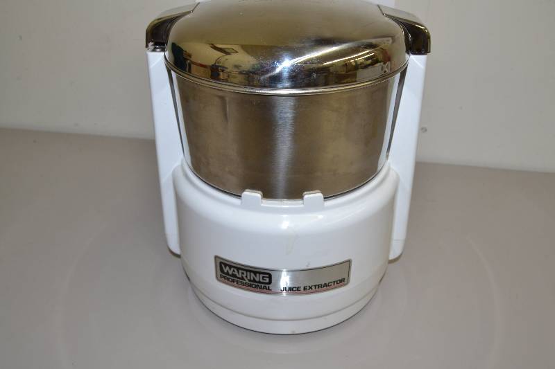 lot 59 image: Waring juicer