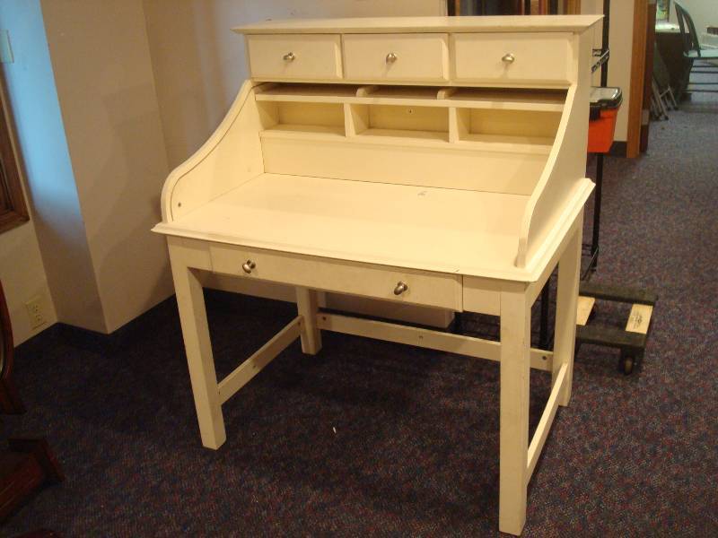 lot 6 image: White Desk, Has Lots Of Wear, Marks