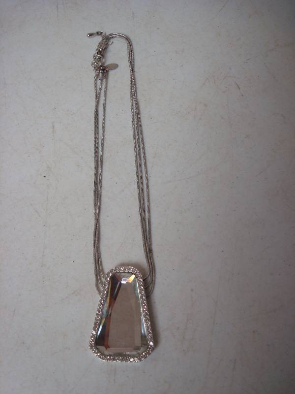 lot 48 image: Lia Sophia Glass Necklace