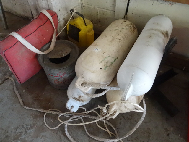 4 Dock Bumpers, 2 Minnow Buckets