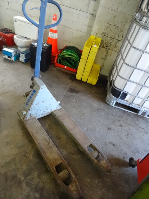 Wesco Pallet Jack 20 Wide