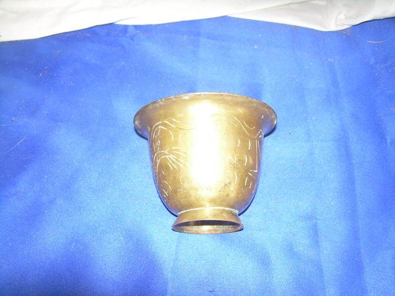 lot 8 image: vintage copper bowl