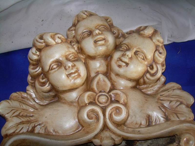 lot 18 image: vintage cherub wall flower pot