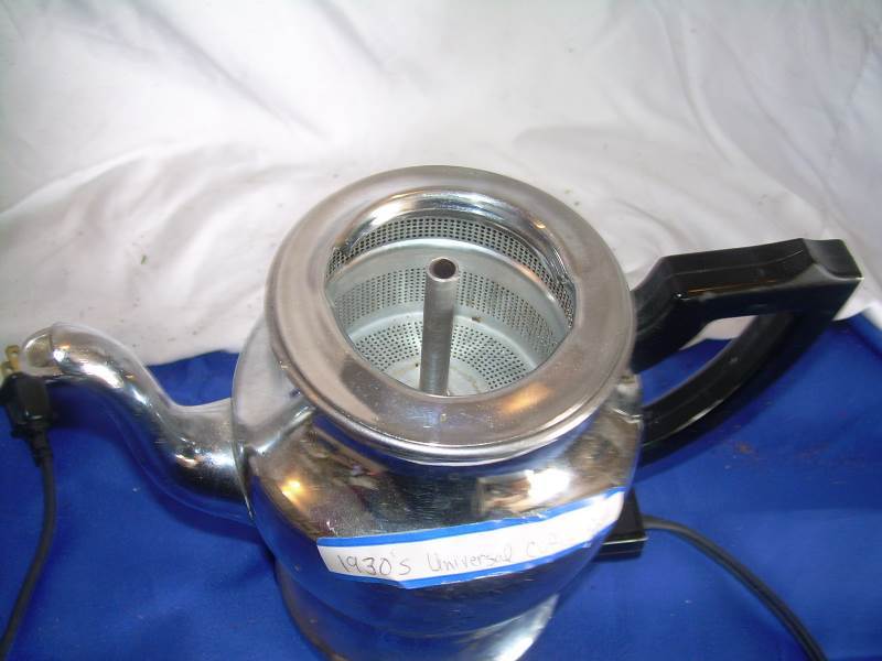 lot 23 image: 1930s universal coffee pot
