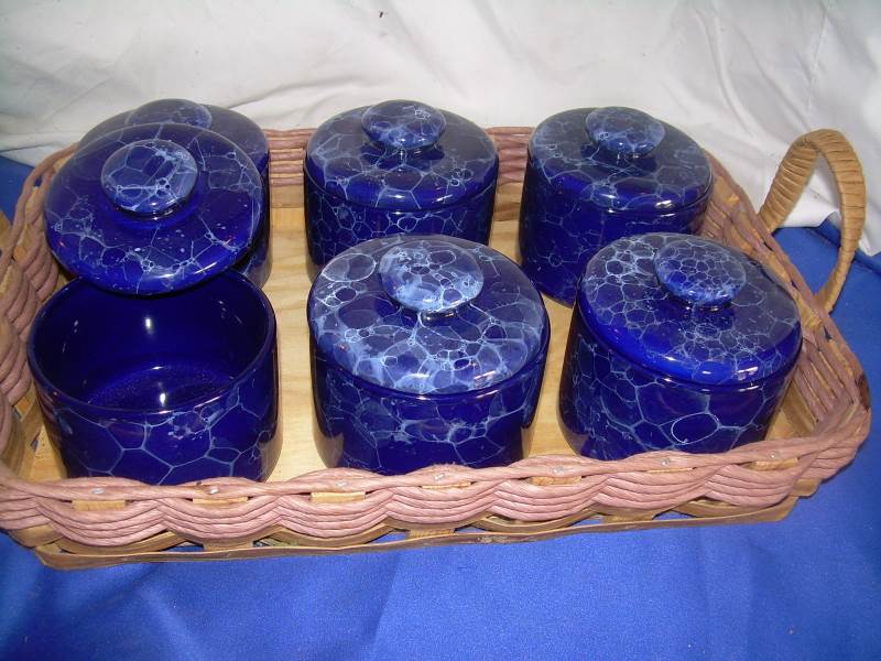 lot 24 image: set of 6 covered mini pots