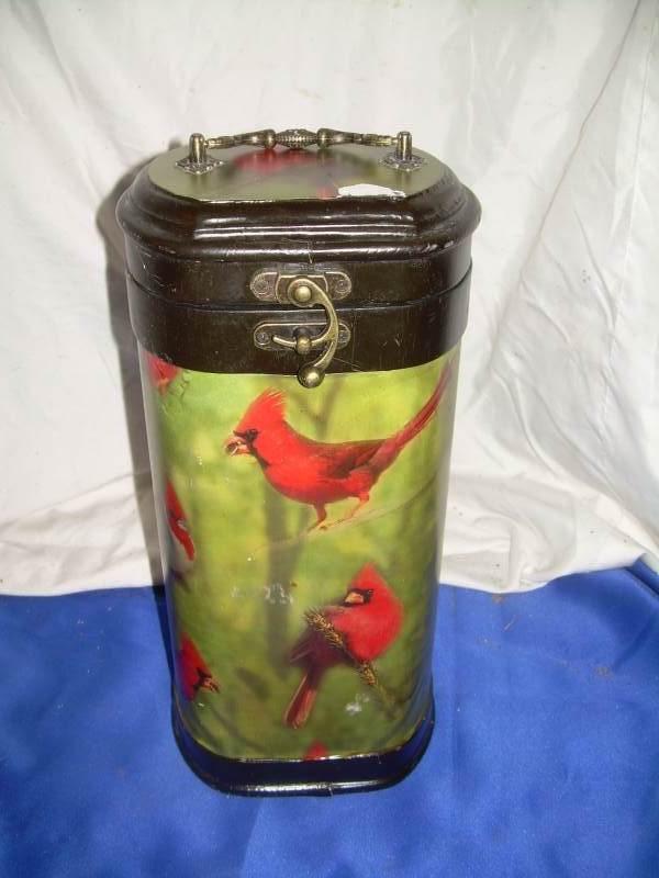 lot 32 image: vintage wine cadey