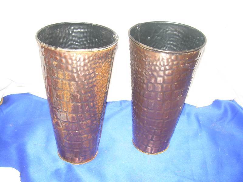 lot 41 image: vintage tin flower cans