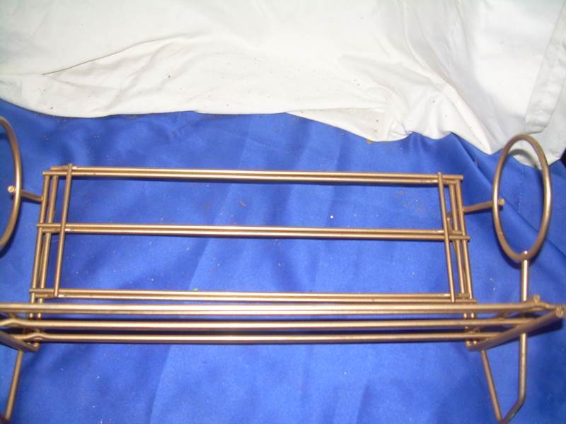 lot 44 image: vintage metal shelf