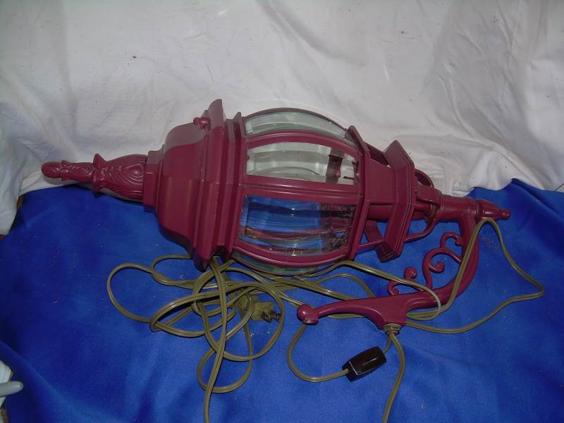 lot 52 image: vintage outside lamp