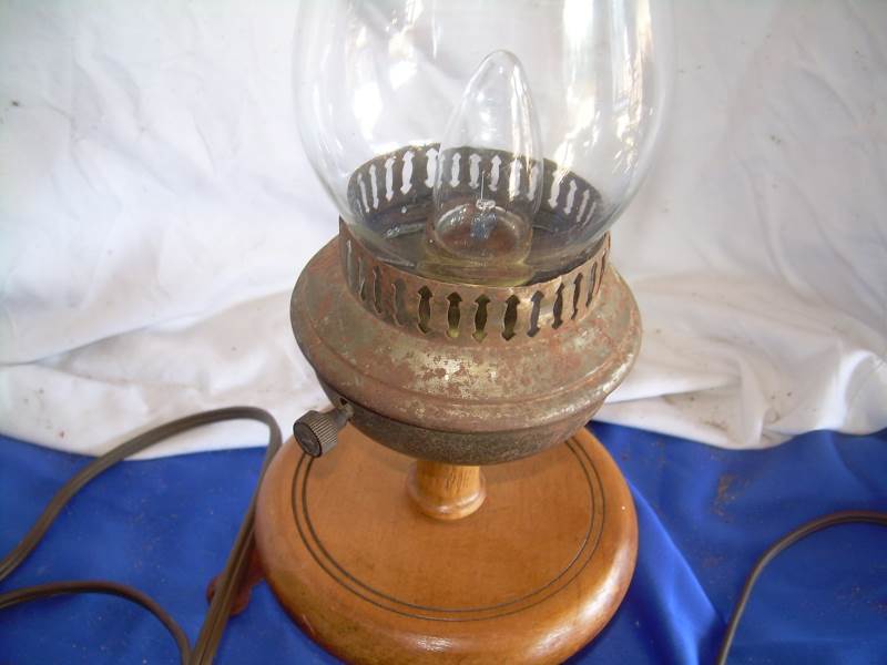 lot 83 image: vintage convert oil lamp