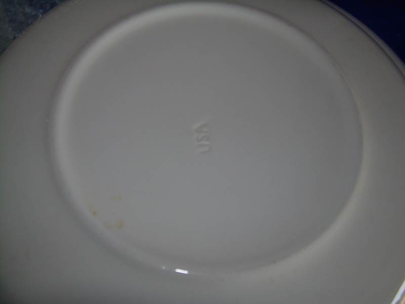 lot 160 image: 2 vintage trays both marked usa