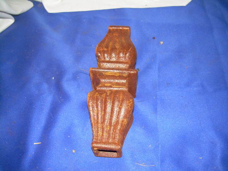 lot 172 image: vintage post top