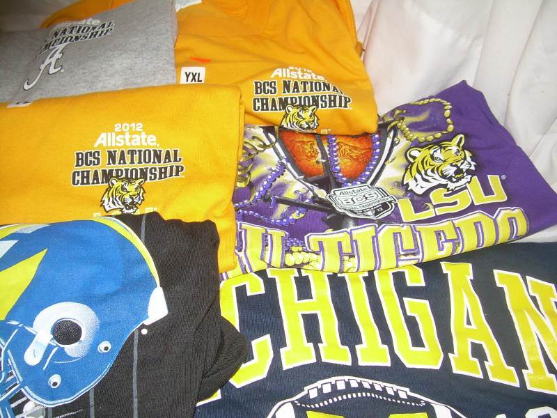 lot 181 image: 6 youth t shirts