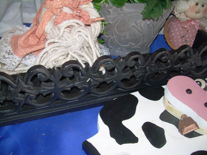 lot 199 image: house decor