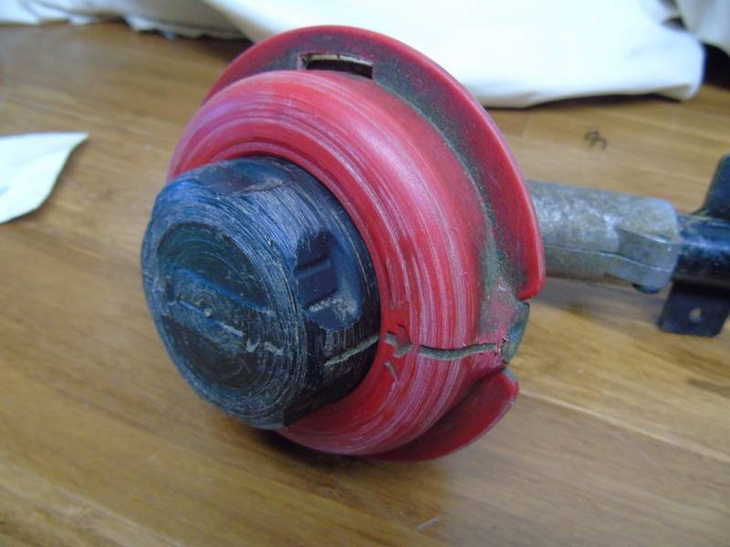 lot 48 image: Troy Bilt Straight Shaft Weed Trimmer