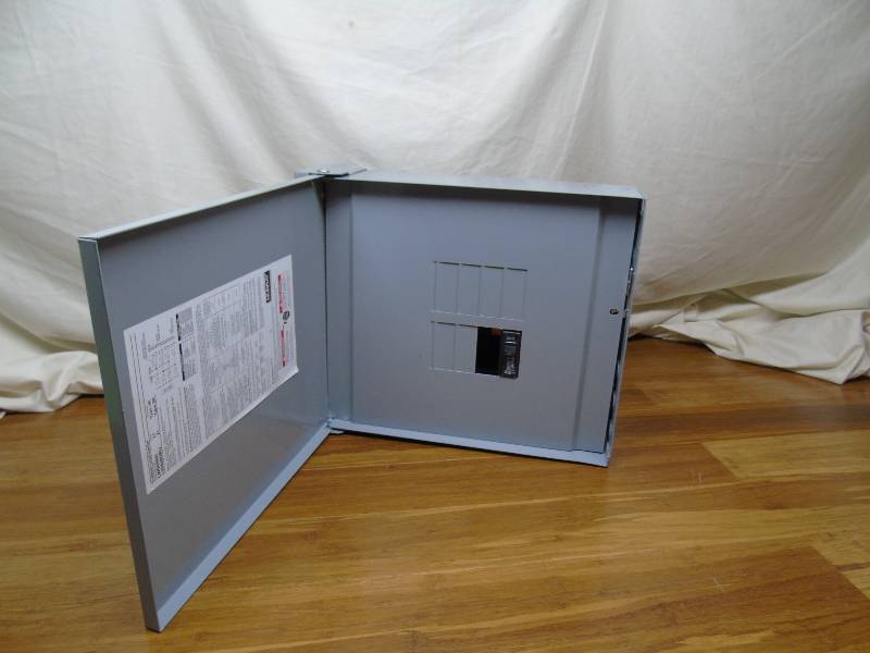lot 44 image: Murray 125 AMP Main Lug Outdoor