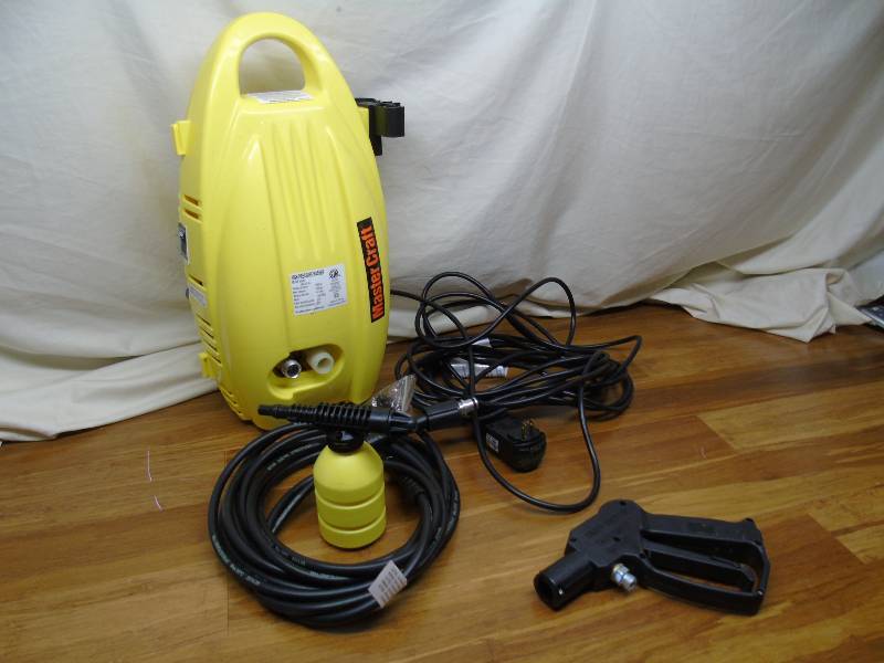 lot 46 image: Master Craft 1500 PSI Pressure Washer