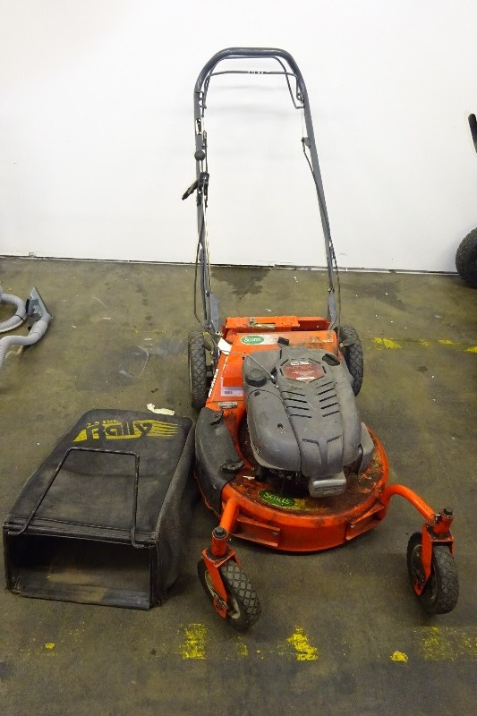 Intek HV 6.5 HP self propelled rear bagger lawnmower