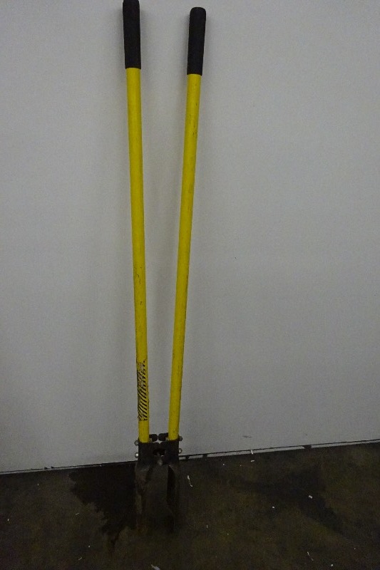 Post hole digger