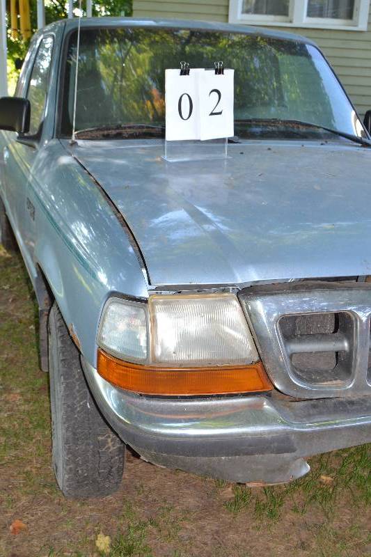 lot 2 image: 1998 Ford Ranger