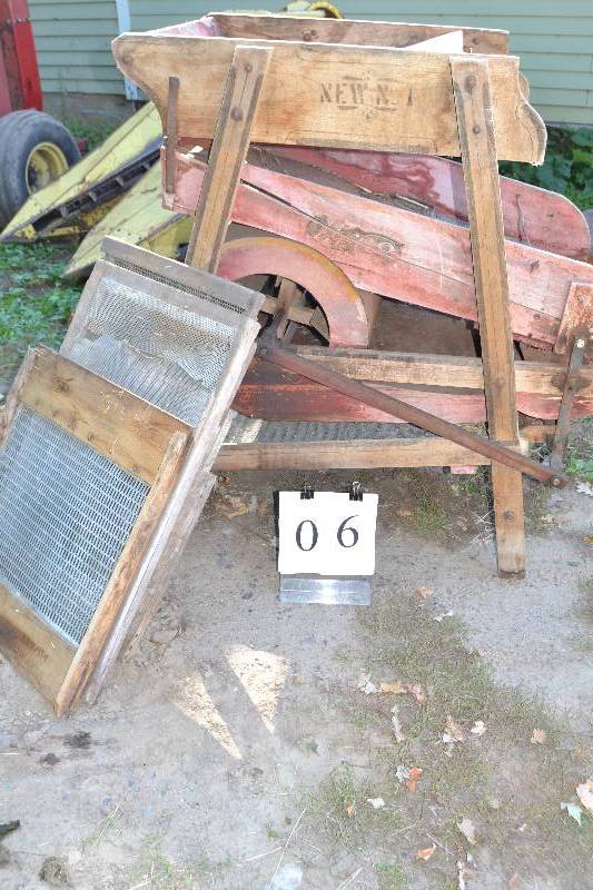 lot 6 image: Deer & Webber