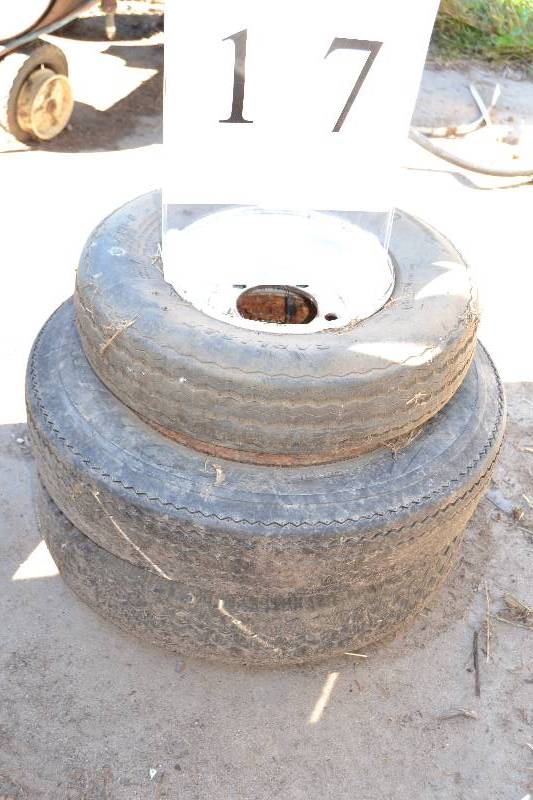 lot 17 image: Tires