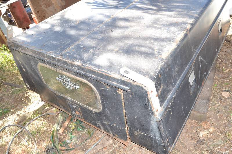 lot 30 image: Work topper