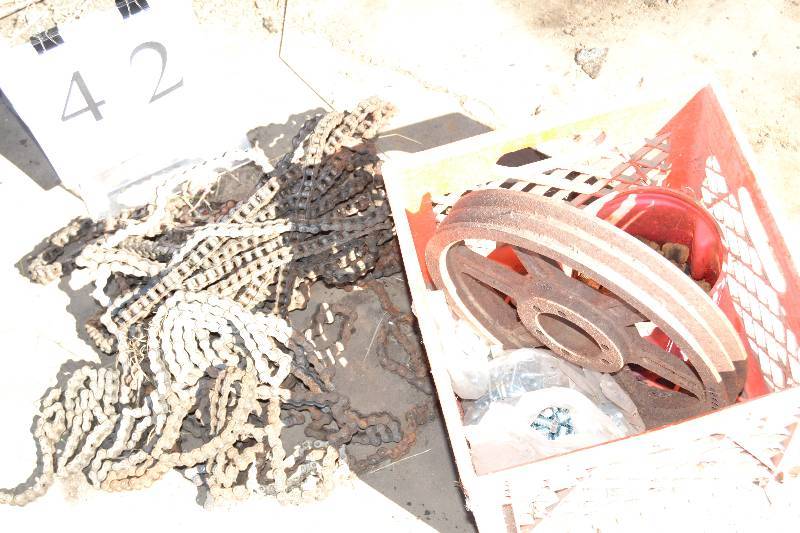 lot 42 image: Misc items