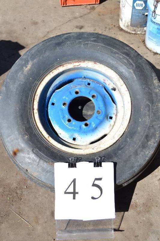 lot 45 image: Tractor wheels