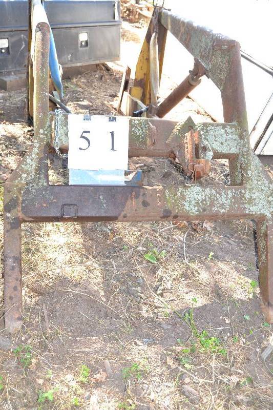 lot 51 image: Loader