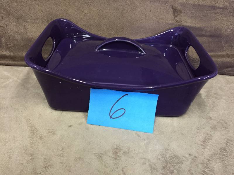 Rachel Ray 3.5 quart covered rectangular Caserole