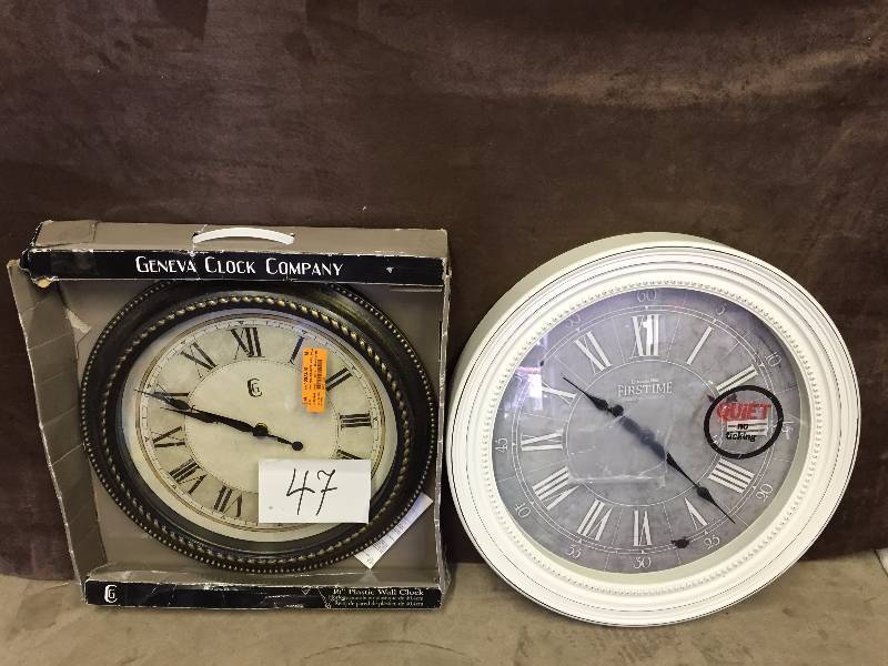 Lot of clocks
